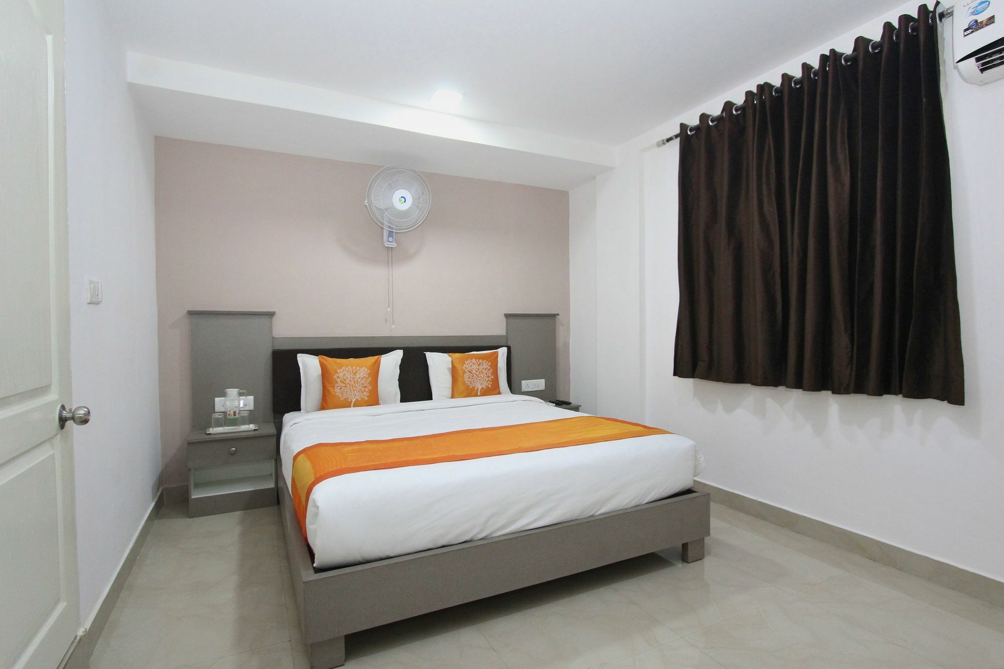 Oyo 4290 Silicon Suits Bangalore Dış mekan fotoğraf